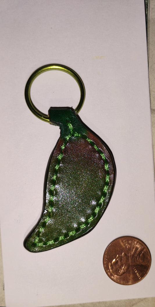 Keychain - Lucky little green chilli pepper / Llavero - Chilito chiquito jalapeño de la suerte