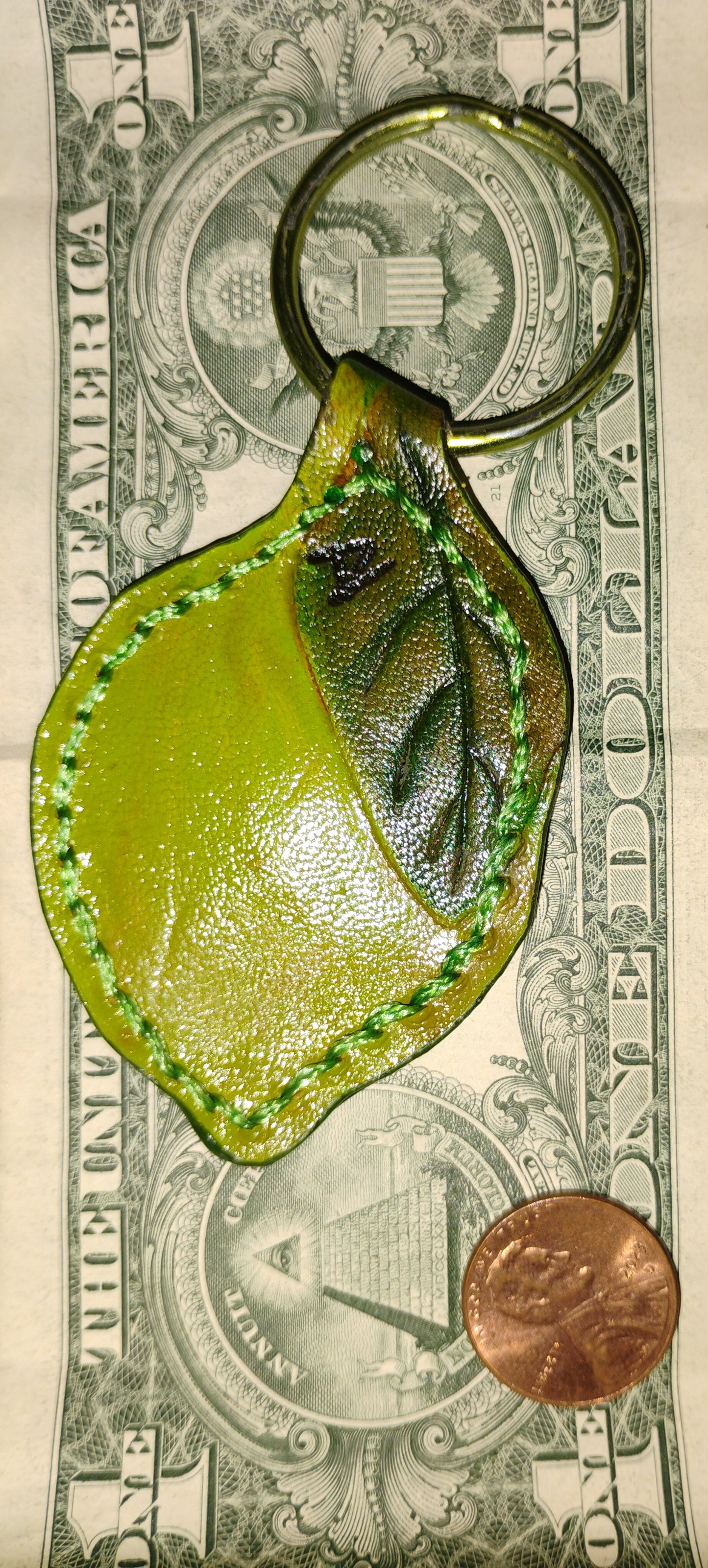 Keychain - Lucky little green lime / Llavero - Limita verde de la suerte