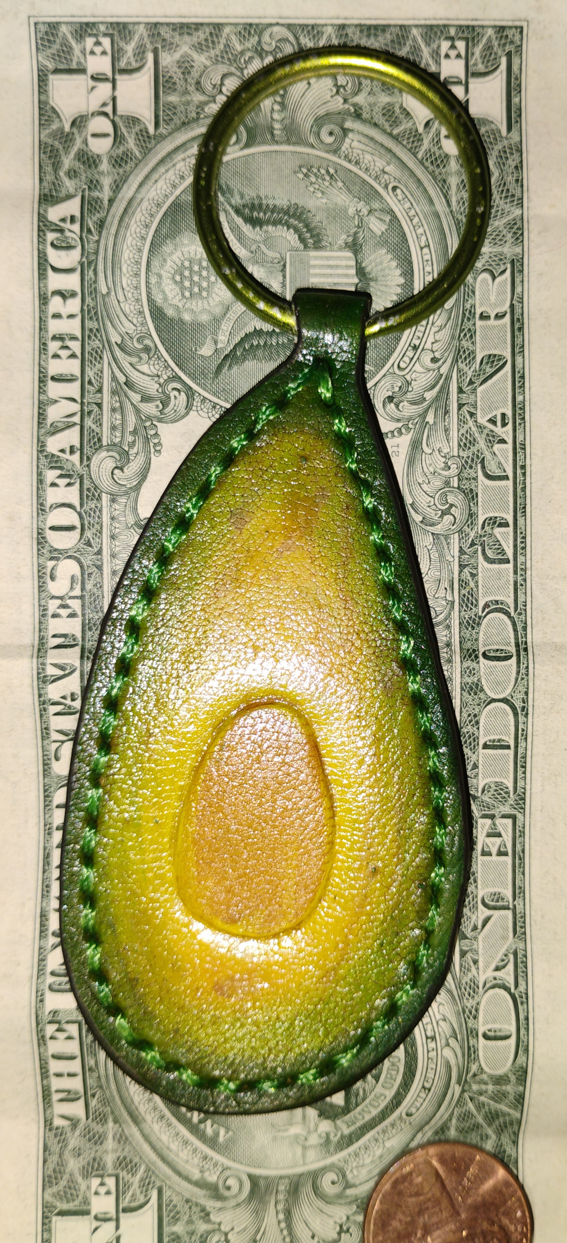 Keychain - Lucky green avocado / Llavero - Aguacatito verde de la suerte